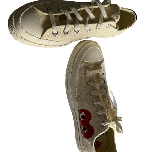 Play Comme des Garçons Converse SIZE. (WOMEN’S 9 MEN’S 7) (WOMEN’S 7 MEN’S 5) - Picture 3 of 6